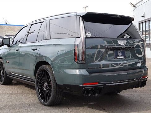 Used 2026 Cadillac Escalade V w/ LPO, ONYX Package AWD/4WD image 3