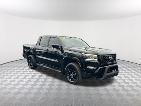 Used 2023 Nissan Frontier SV w/ Midnight Edition Package AWD/4WD image 3