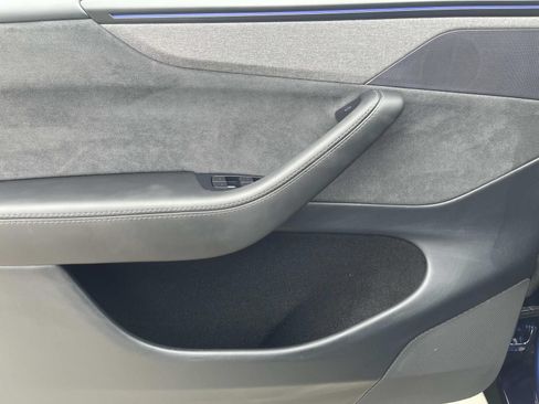 Used 2026 Tesla Model Y 2WD image 17