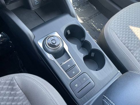 Used 2022 Ford Escape SE image 14