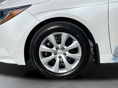 Used 2026 Toyota Corolla LE FWD image 25