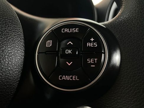 Used 2021 Kia Soul LX FWD image 28