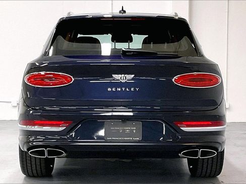 Used 2022 Bentley Bentayga image 5