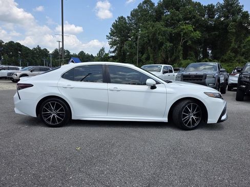 Used 2022 Toyota Camry SE FWD image 32