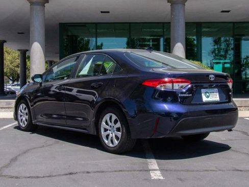 Used 2023 Toyota Corolla LE image 5