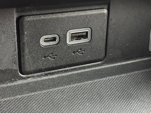 Used 2021 Chevrolet Tahoe High Country image 31