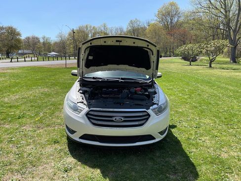 Used 2014 Ford Taurus SEL w/ Equipment Group 201A image 20