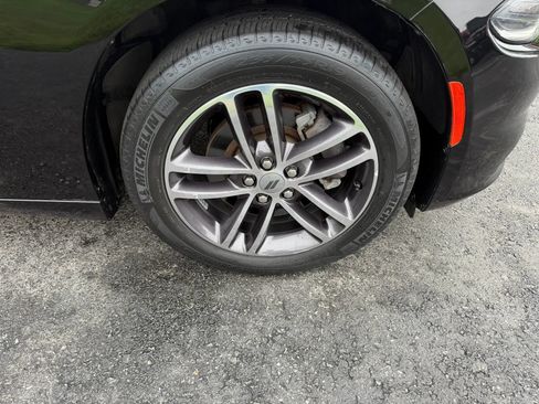 Used 2019 Dodge Charger SXT AWD/4WD image 41