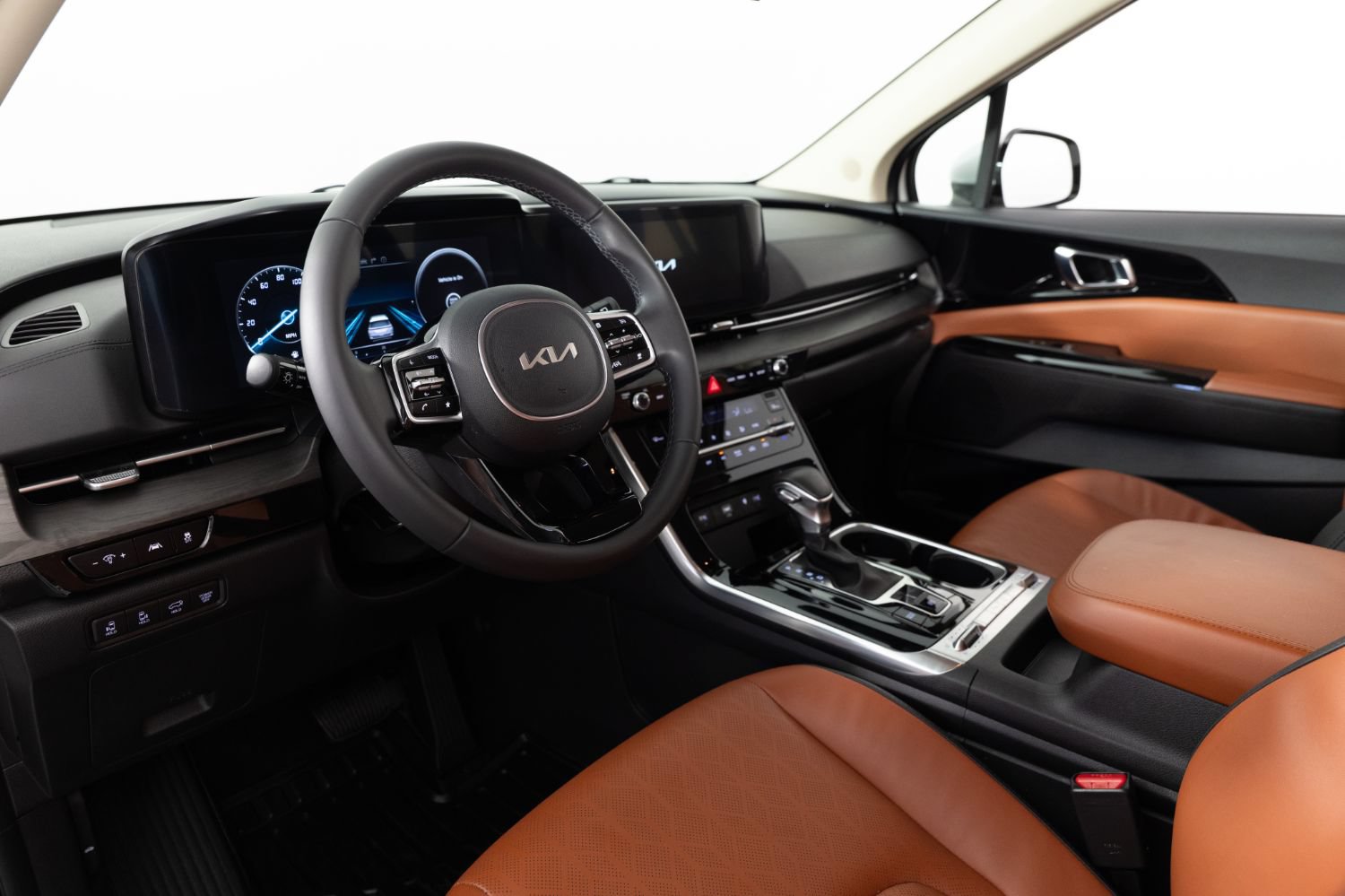 Used 2024 Kia Carnival SX FWD image 13