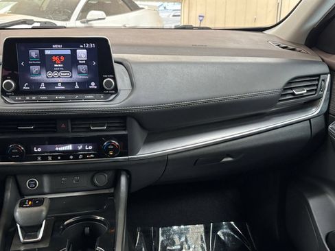 Used 2023 Nissan Rogue SV FWD image 36