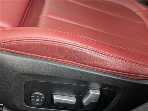 Used 2023 BMW 330i Sedan w/ M Sport Package image 4