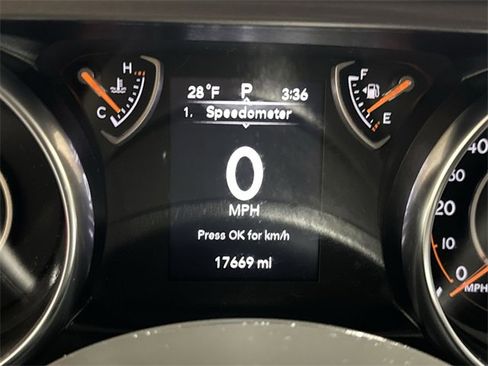 Used 2021 Jeep Gladiator Sport image 15