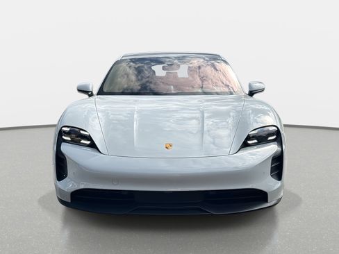 Used 2024 Porsche Taycan GTS image 9
