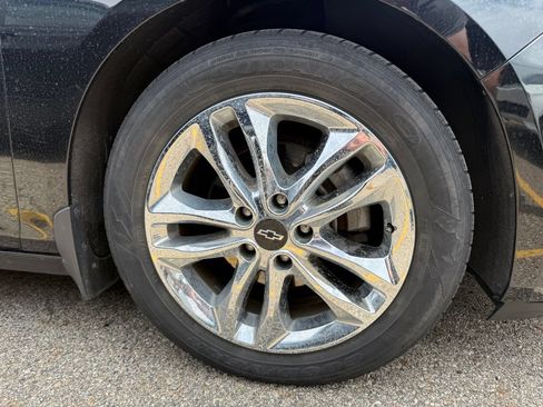 Used 2016 Chevrolet Malibu Hybrid w/ Driver Confidence Package FWD image 8