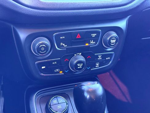 Used 2021 Jeep Compass Trailhawk image 26