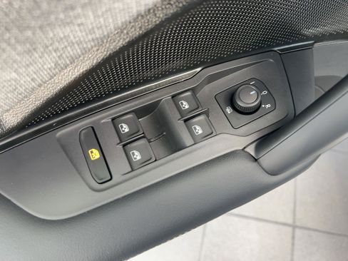 New 2026 Volkswagen Tiguan S FWD image 13