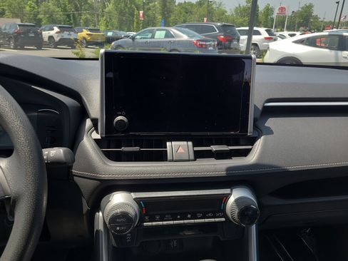 Certified 2025 Toyota RAV4 LE AWD/4WD image 19