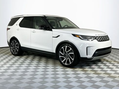 Used 2025 Land Rover Discovery S AWD/4WD image 3