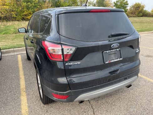 Used 2017 Ford Escape SE image 11