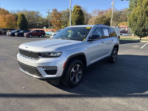Used 2024 Jeep Grand Cherokee Limited 4xe image 4