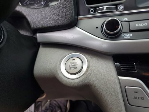 Used 2018 Hyundai Elantra Value Edition FWD image 26