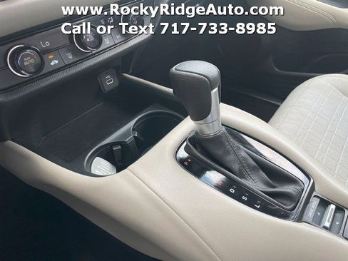 Used 2023 Honda HR-V LX image 18