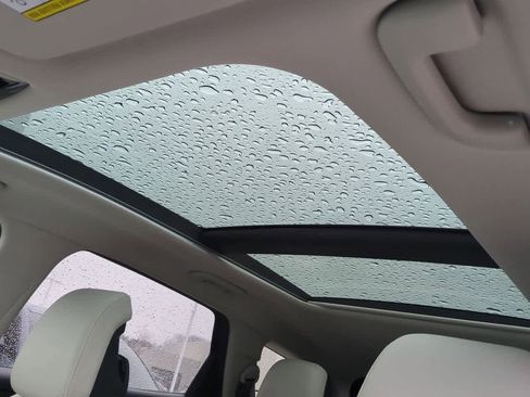 Used 2026 Kia Sportage SX image 18