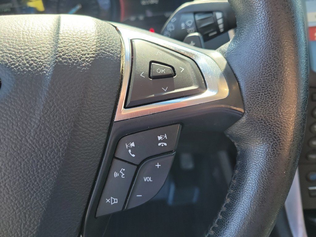 Used 2018 Ford Edge Titanium w/ Equipment Group 301A AWD/4WD image 26
