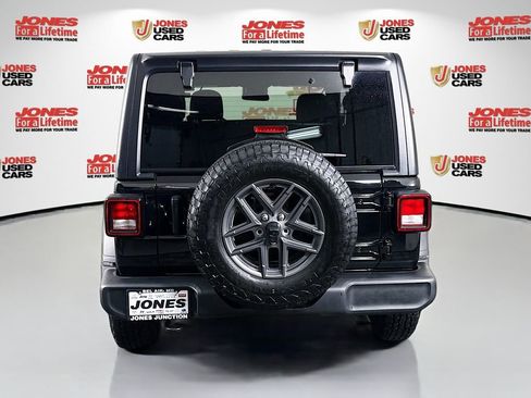 Used 2025 Jeep Wrangler Sport AWD/4WD image 14