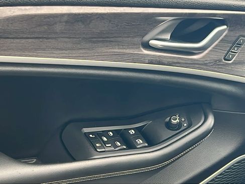 Certified 2022 Jeep Grand Cherokee Limited image 22