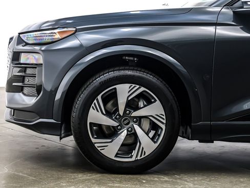 Used 2025 Audi Q6 e-tron Premium Plus w/ Premium Plus image 11