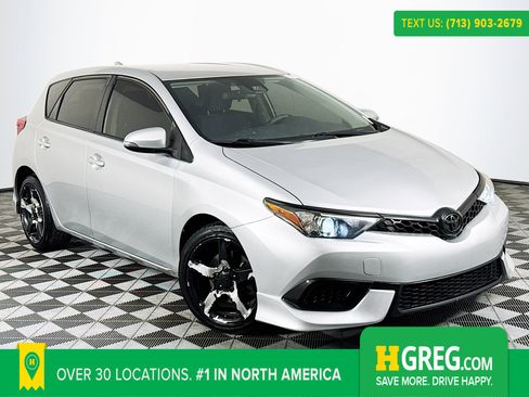Used 2017 Toyota Corolla iM image 1