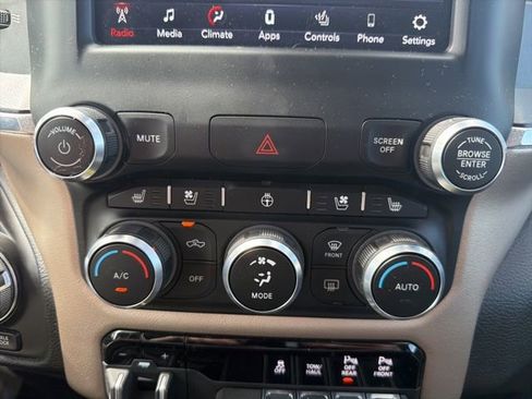 Used 2021 RAM 1500 Laramie w/ Off Road Group AWD/4WD image 35