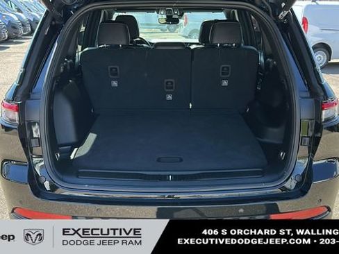 Used 2023 Jeep Grand Cherokee Altitude image 26