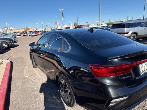 Used 2020 Kia Forte LXS FWD image 5