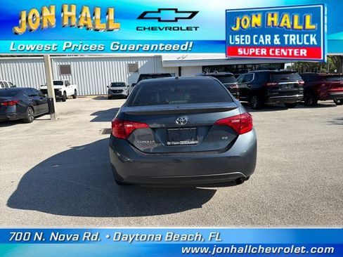 Used 2018 Toyota Corolla SE w/ SE Premium Package FWD image 8