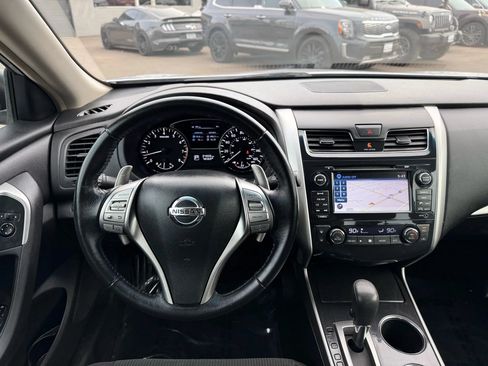 Used 2013 Nissan Altima 3.5 SV w/ Navigation Pkg FWD image 26