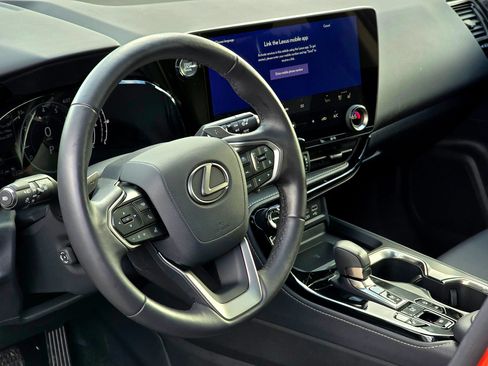 Used 2023 Lexus NX 350 AWD image 11