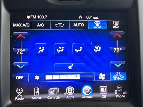 Used 2016 Chrysler 300 S image 32