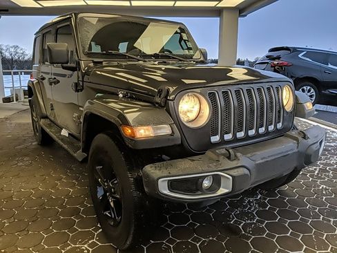 Used 2021 Jeep Wrangler Unlimited Sahara w/ Cold Weather Group image 3