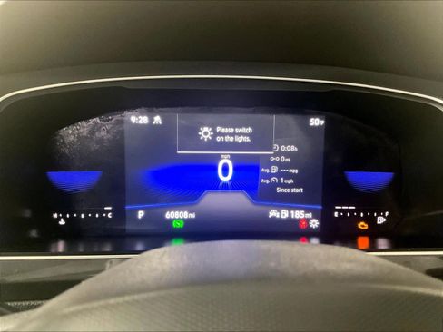 Used 2023 Volkswagen Tiguan SE image 25