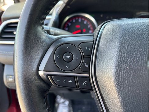 Used 2018 Toyota Camry XSE FWD image 25