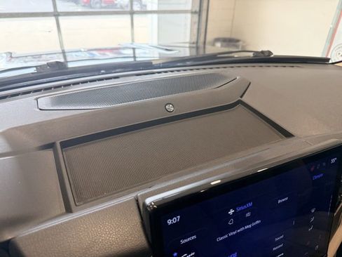 Used 2024 Ford Expedition Limited image 41