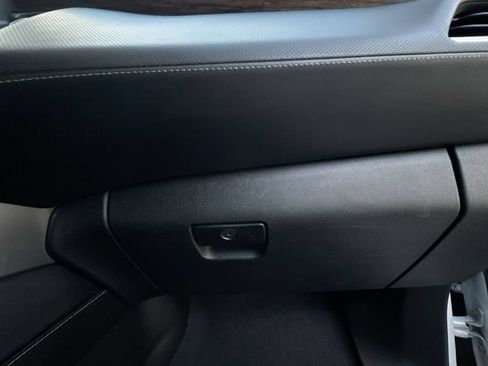 Used 2023 Chevrolet Tahoe Premier AWD/4WD image 36