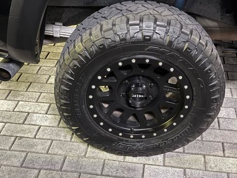 Used 2021 Toyota Tacoma TRD Off-Road AWD/4WD image 29