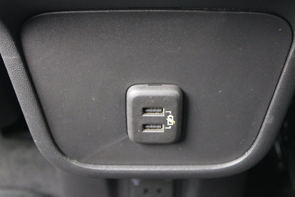 Used 2023 GMC Terrain SLT FWD image 29