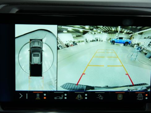 Used 2024 Chevrolet Silverado 1500 High Country w/ High Country Premium Package image 39