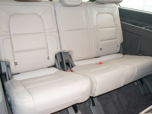 Used 2023 Lincoln Navigator Reserve AWD/4WD image 13