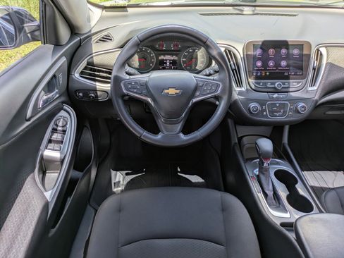 Used 2021 Chevrolet Malibu RS FWD image 11