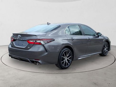 Used 2021 Toyota Camry SE FWD image 5